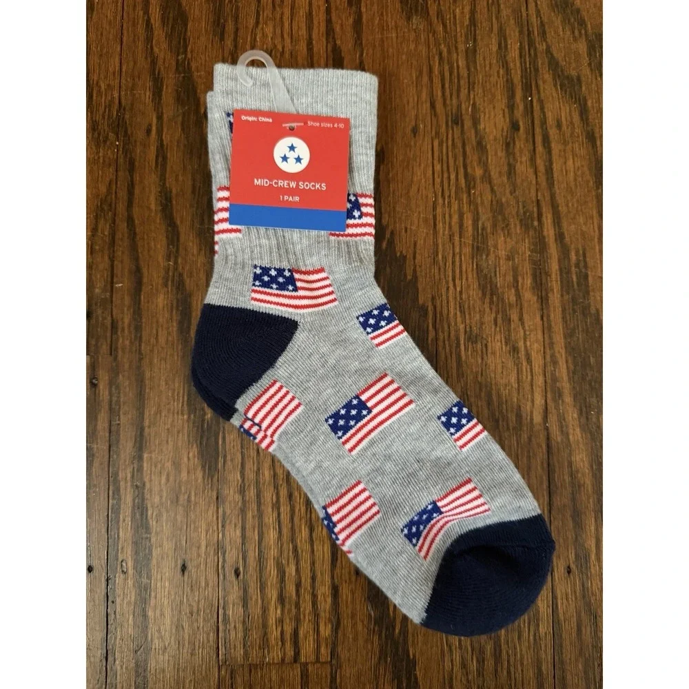 Women's Ribbed Cushion Gray American Flag Mid Crew Socks Size 4-10 NWT